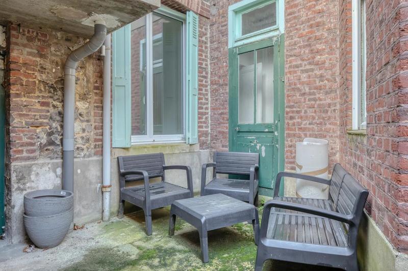 Demeure - 238 m² - 11 pièces