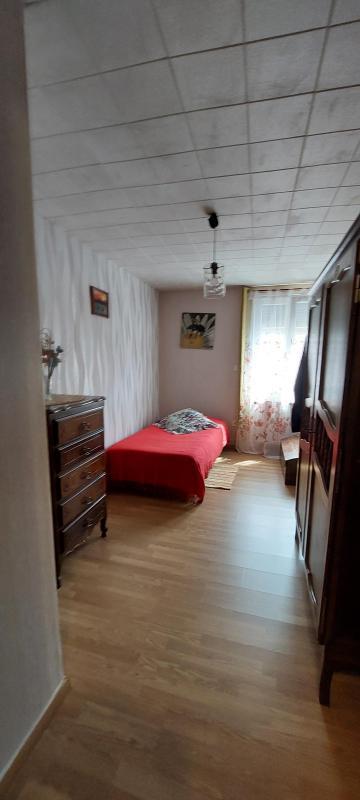 Demeure - 100 m² - 5 pièces