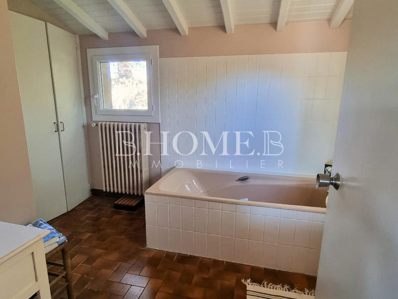 Maison - 180 m² - 7 pièces