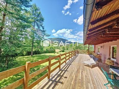 Maison - 158 m² - 5 pièces