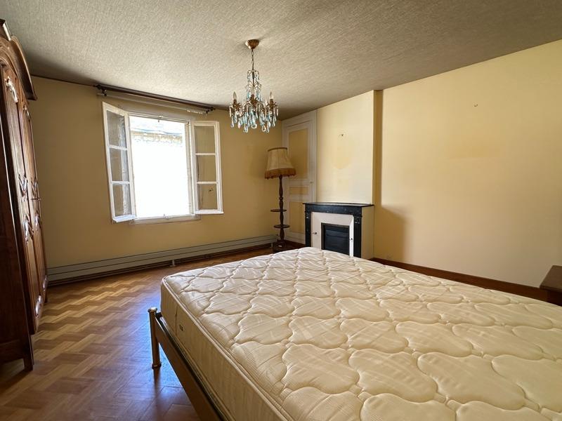 Maison - 162 m² - 8 pièces