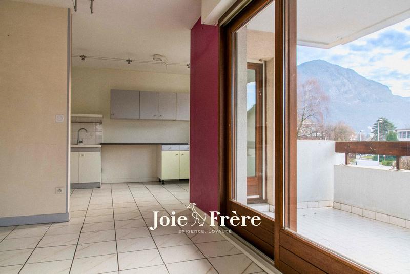Appartement - 80 m² - 3 pièces