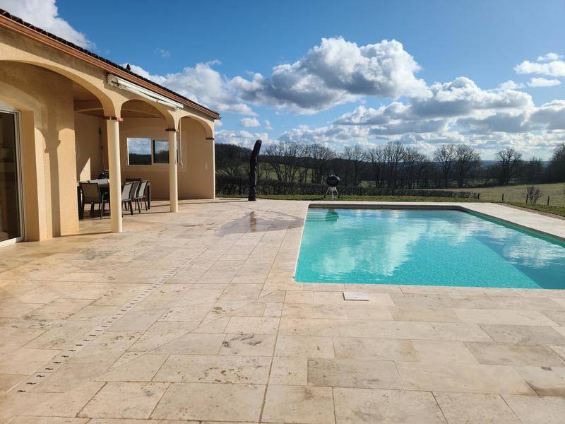 Maison - 212 m² - 8 pièces