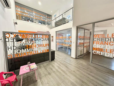 Local commercial - 168 m² - 5 pièces