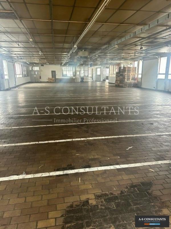 Entrepôt - 1 800 m²