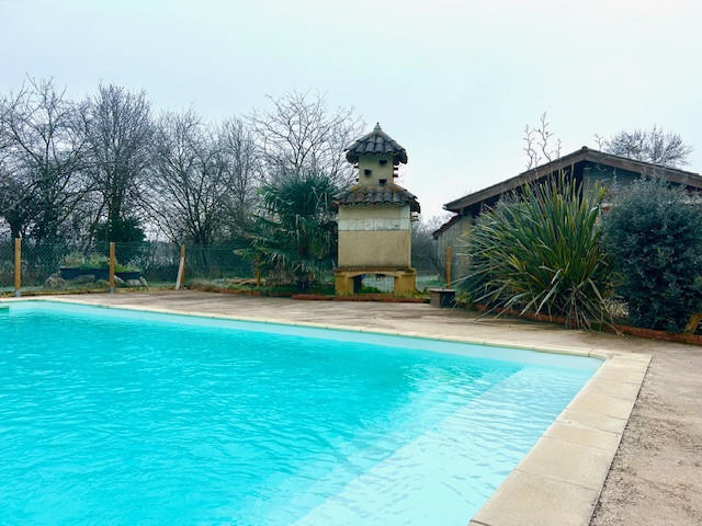 Propriété - 95 m² - 4 pièces