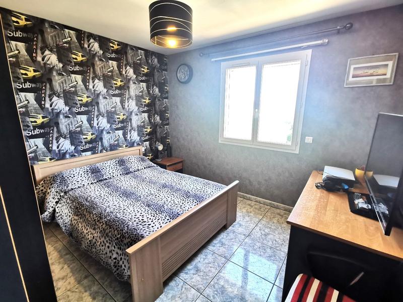 Maison - 181 m² - 7 pièces