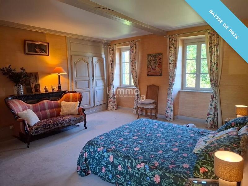 Propriété - 312 m² - 11 pièces