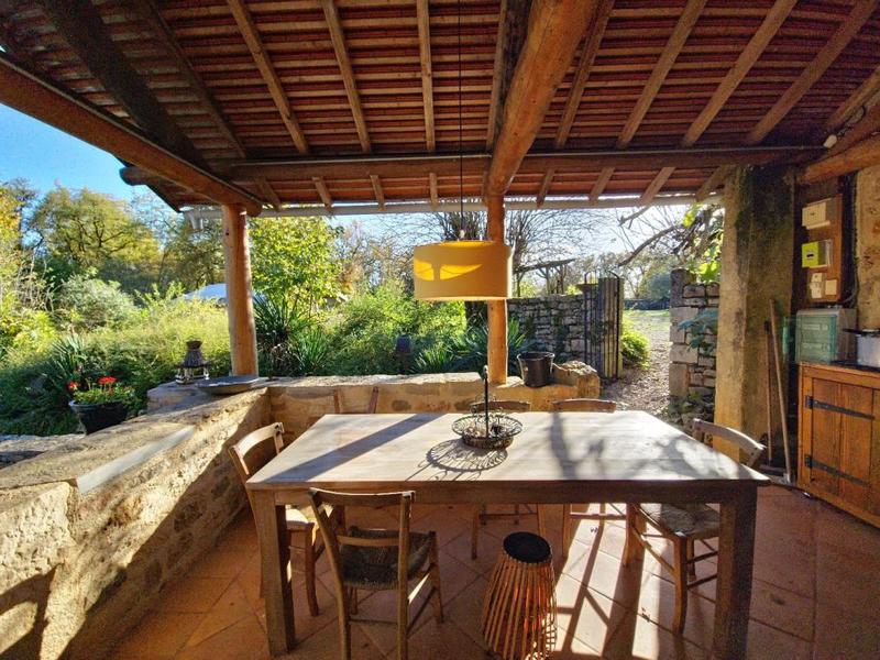 Propriété - 230 m² - 11 pièces