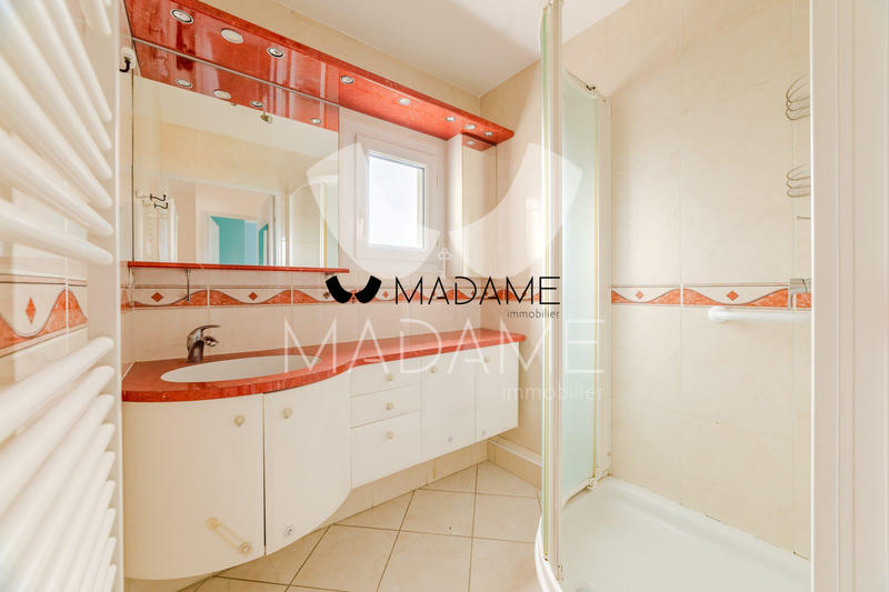 Appartement - 79 m² - 4 pièces