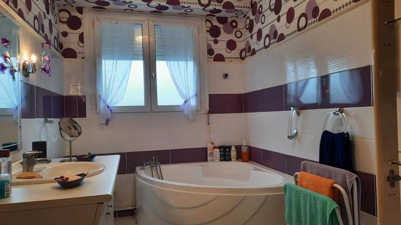 Maison - 254 m² - 10 pièces