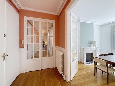 Appartement bourgeois - 113 m² - 4 pièces