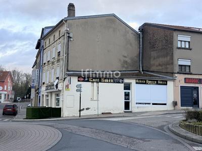 Maison - 300 m² - 9 pièces