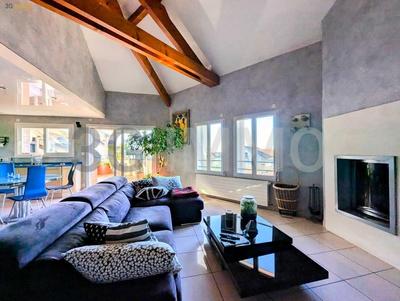 Appartement - 96 m² - 3 pièces