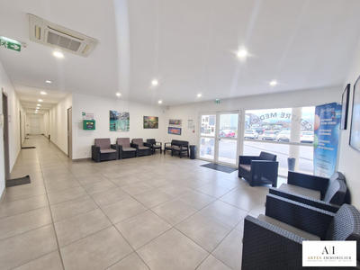 Local d'activités - 125 m² - 4 pièces