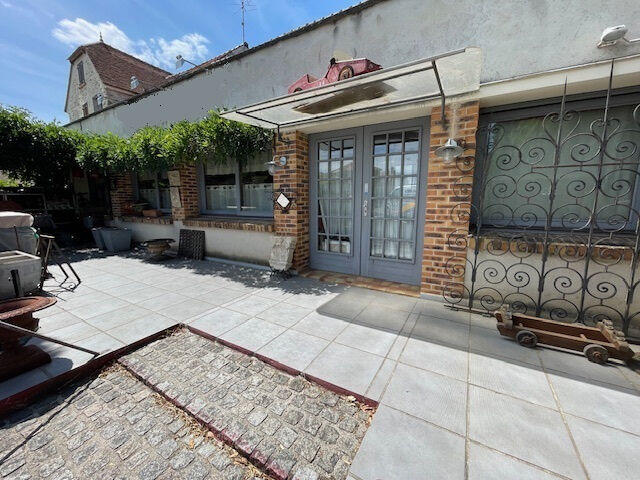 Maison - 210 m² - 5 pièces