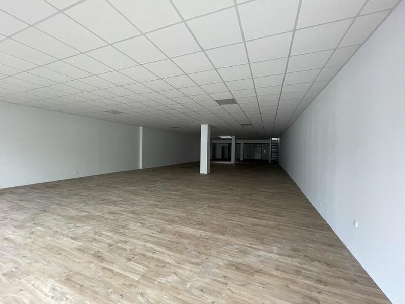 Local commercial - 428 m²