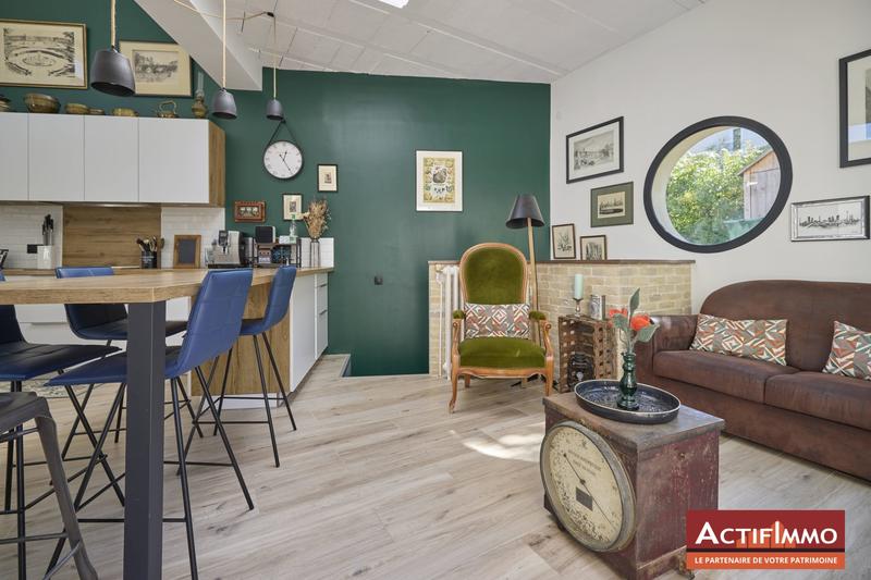 Maison contemporaine - 250 m² - 7 pièces