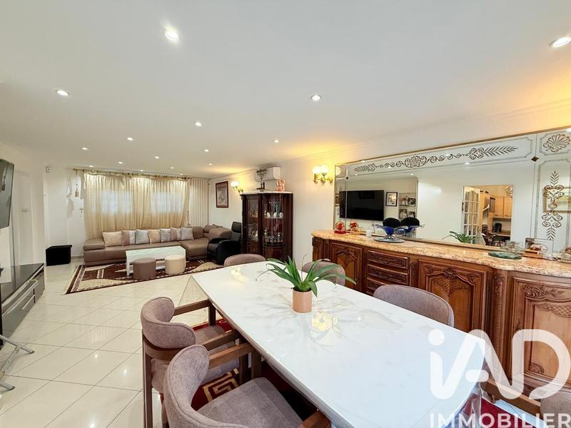 Maison - 165 m² - 8 pièces