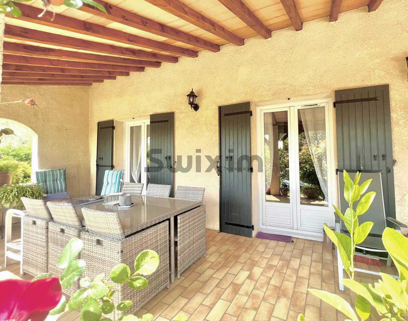 Villa - 100 m² - 5 pièces