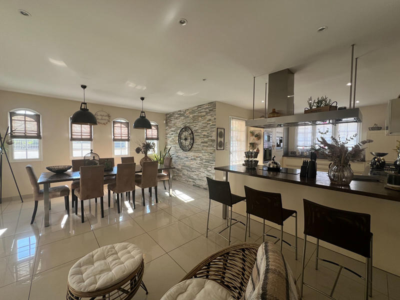 Maison contemporaine - 195 m² - 6 pièces