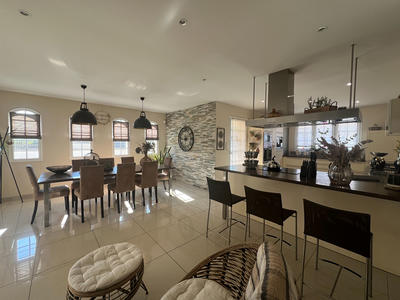 Maison contemporaine - 195 m² - 6 pièces