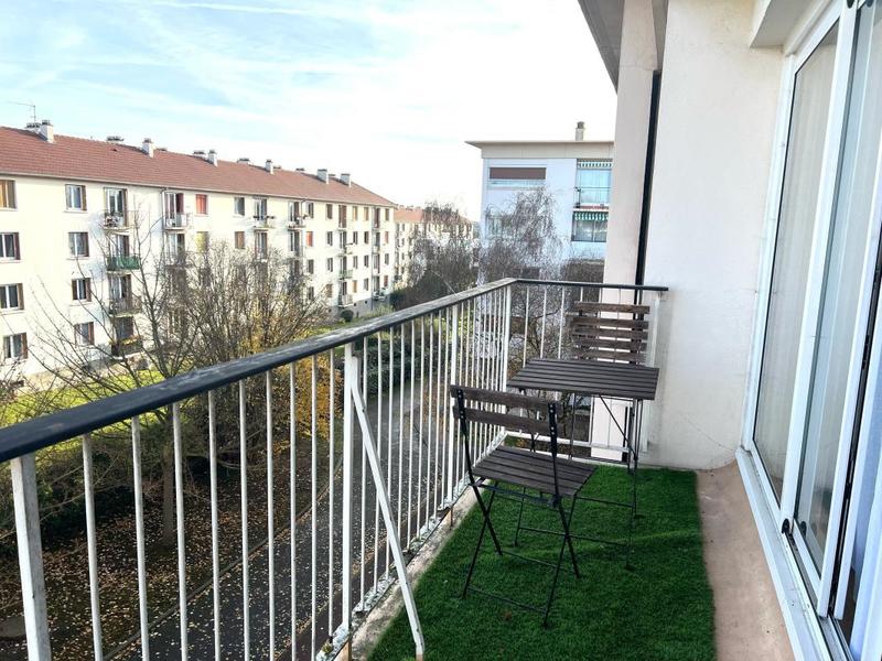 Appartement - 80 m² - 4 pièces