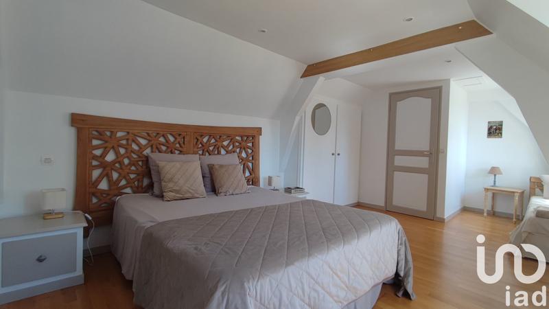 Maison - 230 m² - 13 pièces