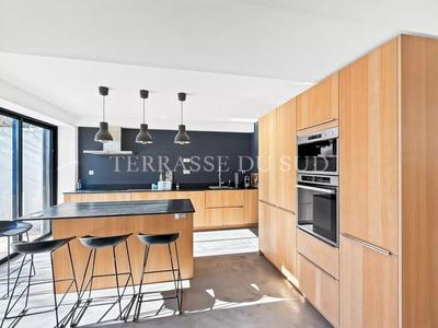 Maison - 171 m² - 6 pièces