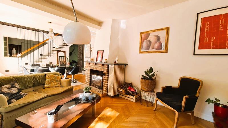 Maison - 180 m² - 6 pièces