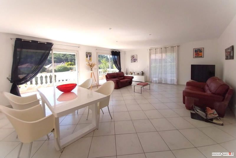 Villa - 140 m² - 5 pièces