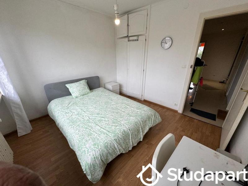 Chambre - 9 m² - 1 pièce