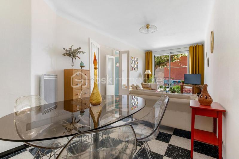 Demeure - 201 m² - 8 pièces