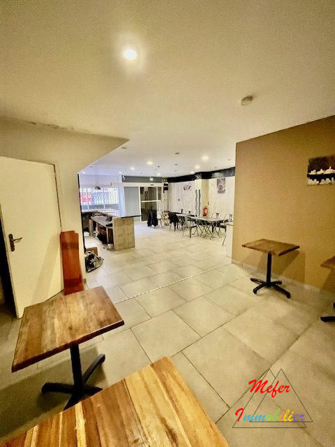 Fonds de commerce - 396 m²