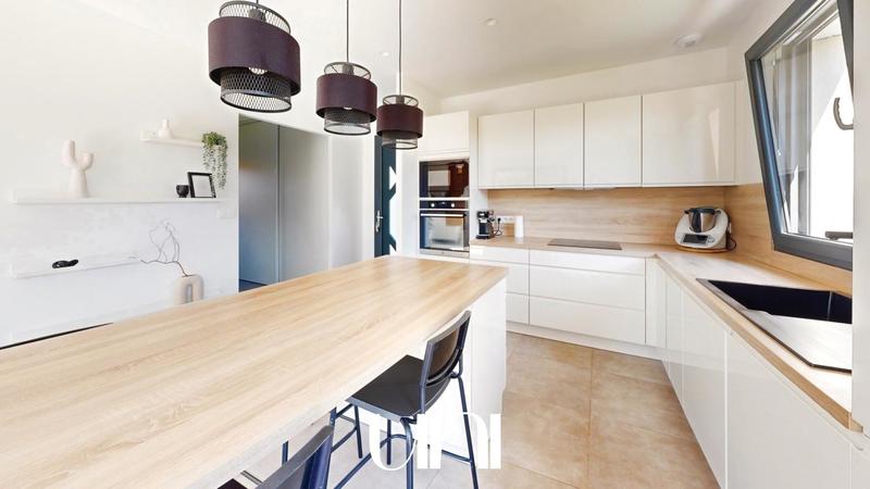 Maison - 128 m² - 5 pièces