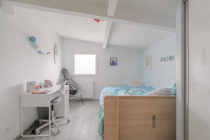 Maison - 246 m² - 7 pièces