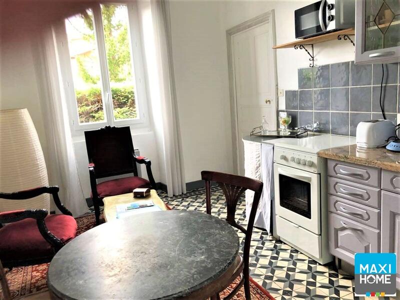 Mas - 380 m² - 12 pièces