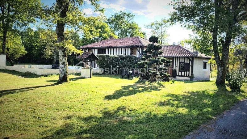 Maison - 165 m² - 6 pièces