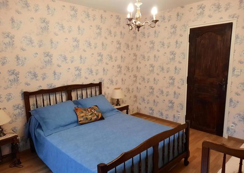 Maison - 285 m² - 9 pièces