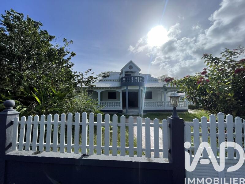 Maison - 193 m² - 5 pièces