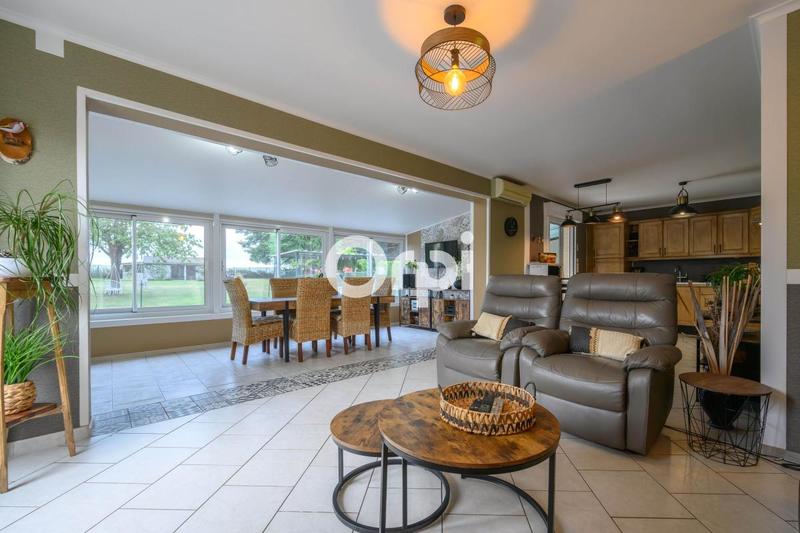 Maison - 180 m² - 7 pièces