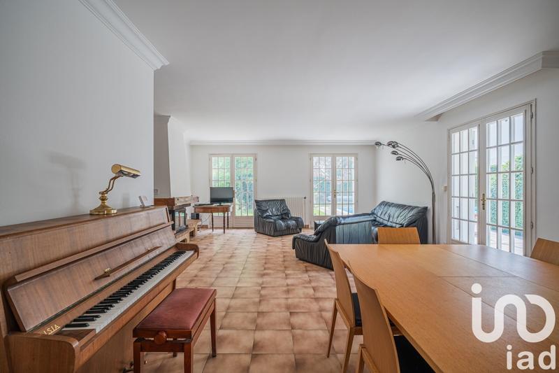 Maison - 205 m² - 5 pièces