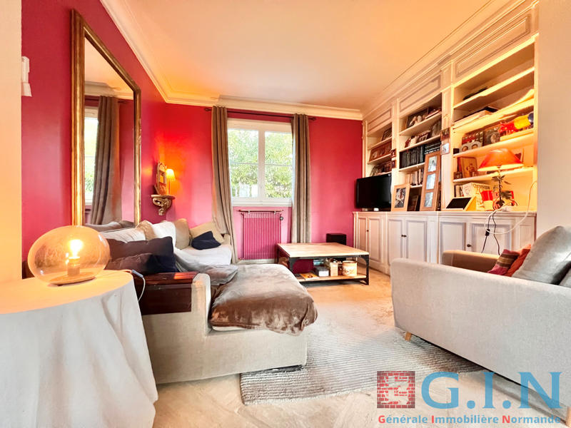 Propriété - 260 m² - 9 pièces