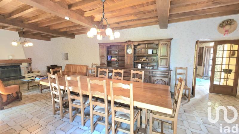 Maison - 245 m² - 9 pièces