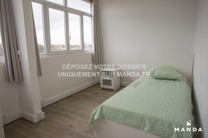 Chambre - 10 m² - 4 pièces