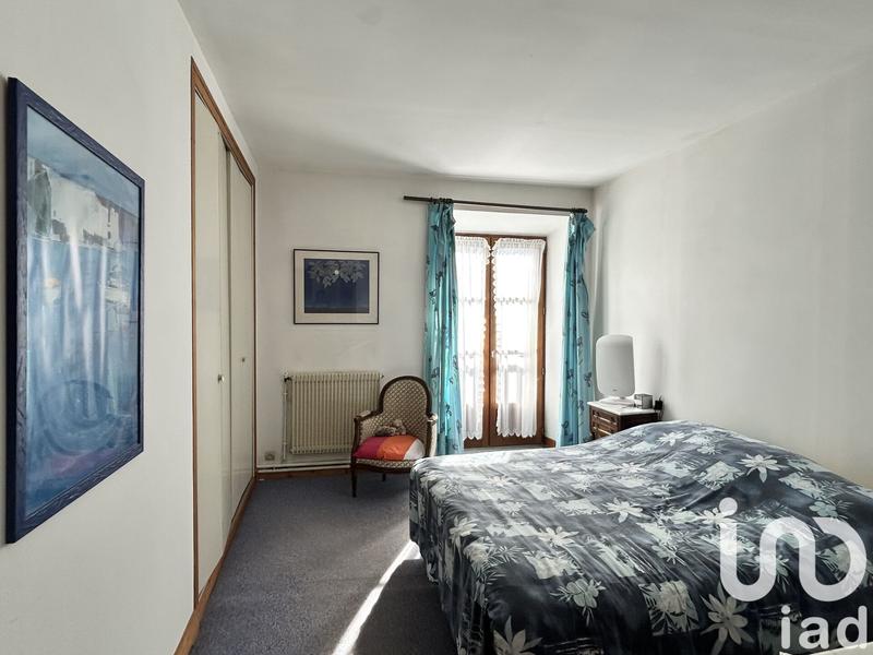 Maison - 360 m² - 8 pièces