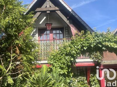 Maison - 180 m² - 8 pièces