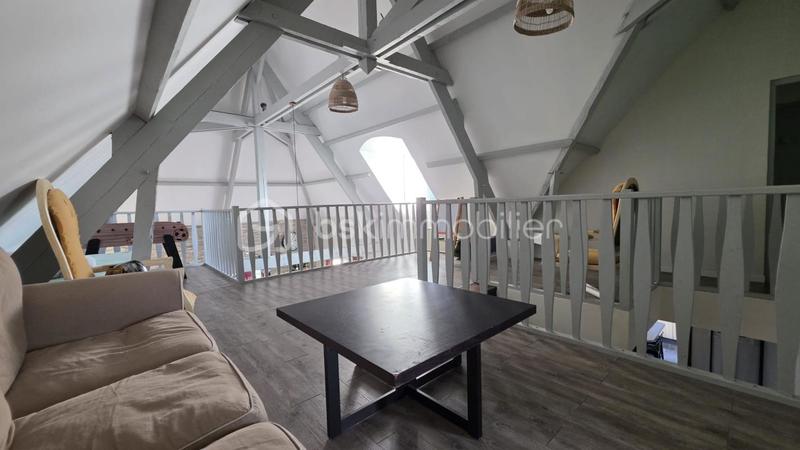 Maison - 197 m² - 6 pièces