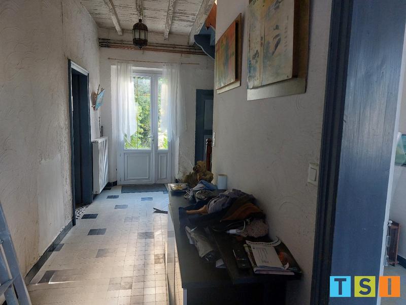 Maison - 210 m² - 6 pièces