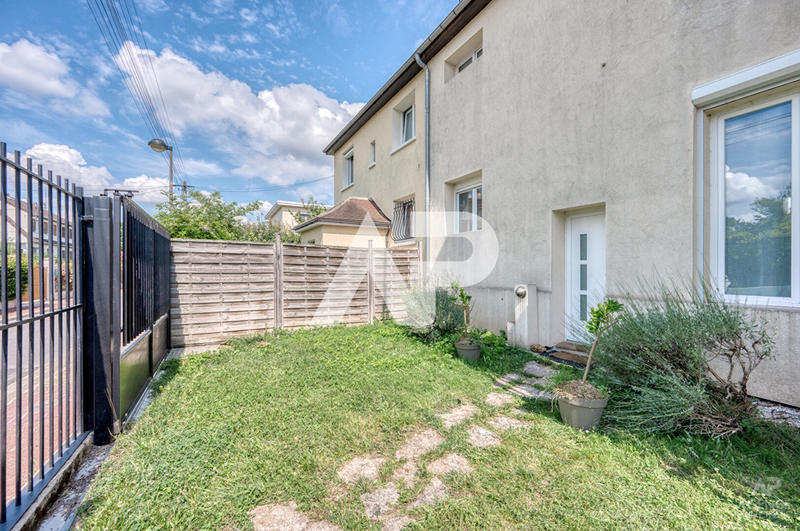 Maison - 112 m² - 5 pièces